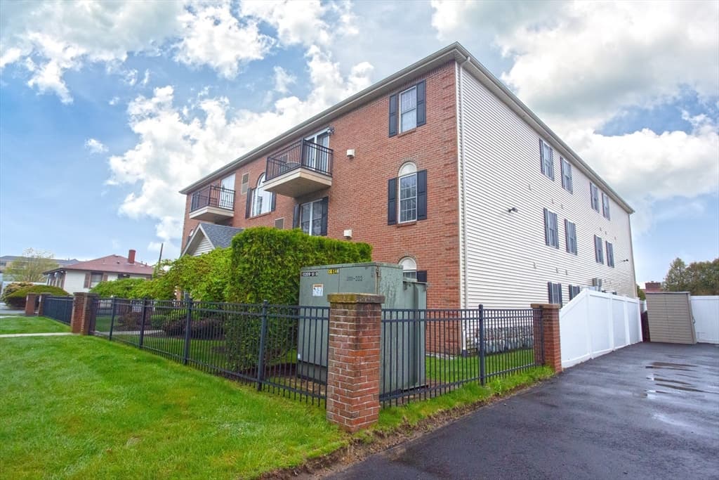 968 Geraldine St #1C photo 3
