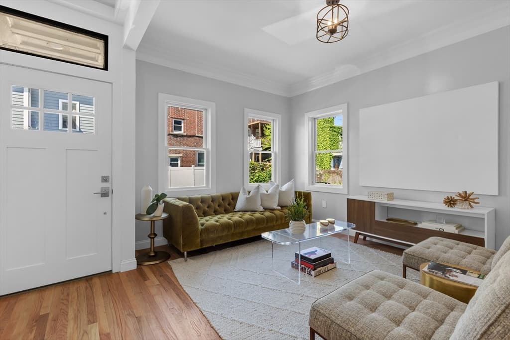 257 Emerson Street photo 4