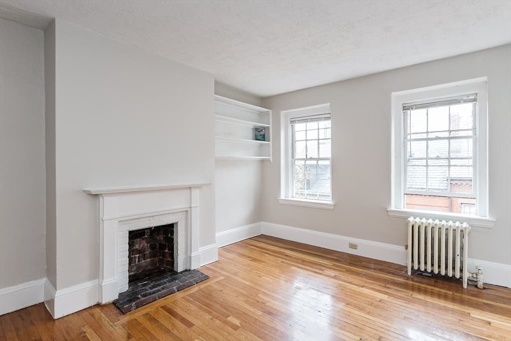 47 S Russell St #4 photo 2