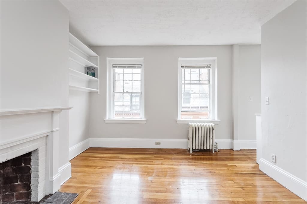 47 S Russell St #4 photo 3