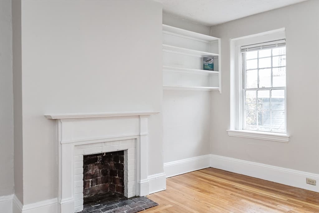 47 S Russell St #4 photo 4