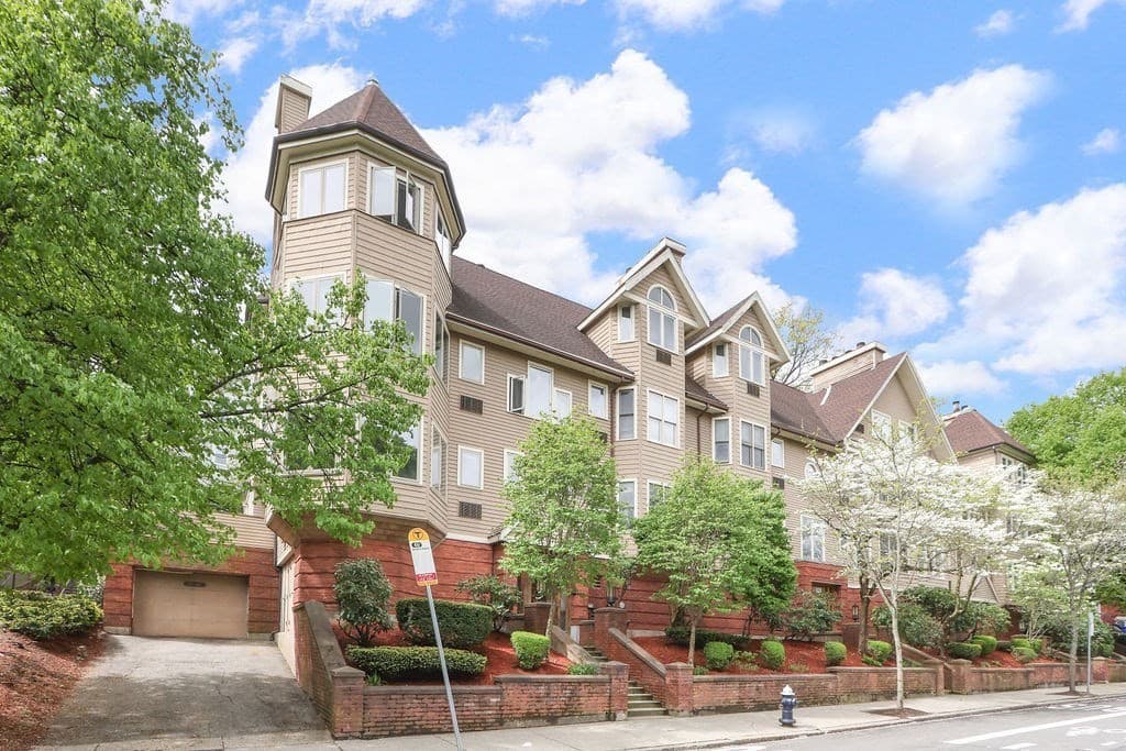 626 Washington Street #3