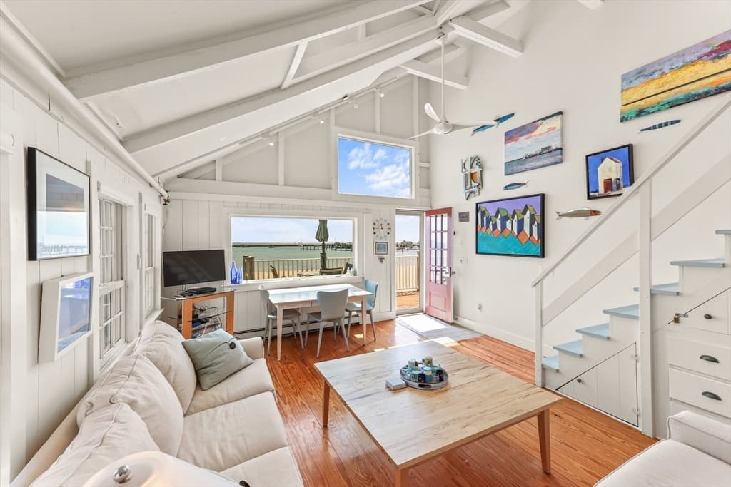 383 Commercial Street #7B