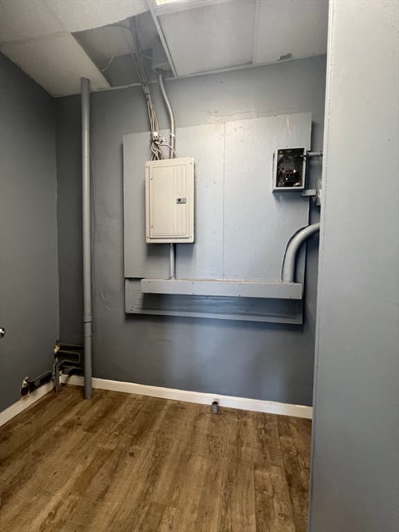 159 Commercial St photo 5