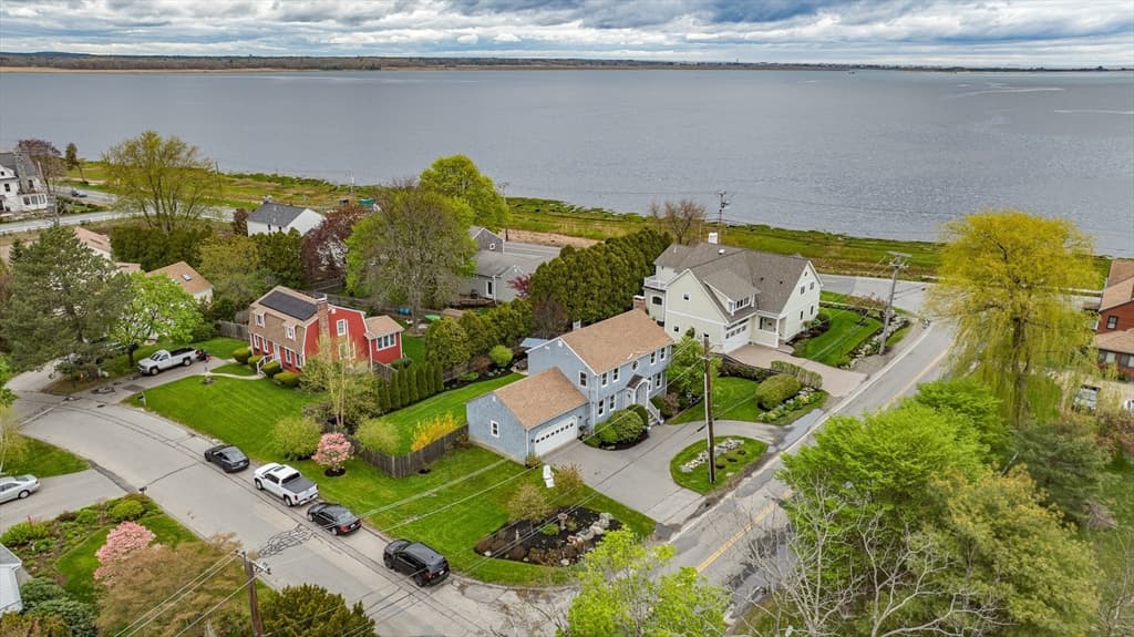 2 Ocean Ave photo 3