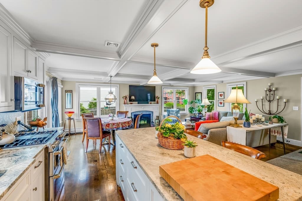 2 Ocean Ave photo 5