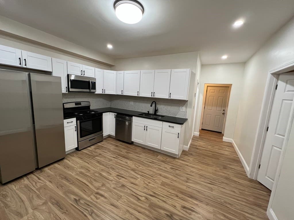110 Old Harbor Street #½