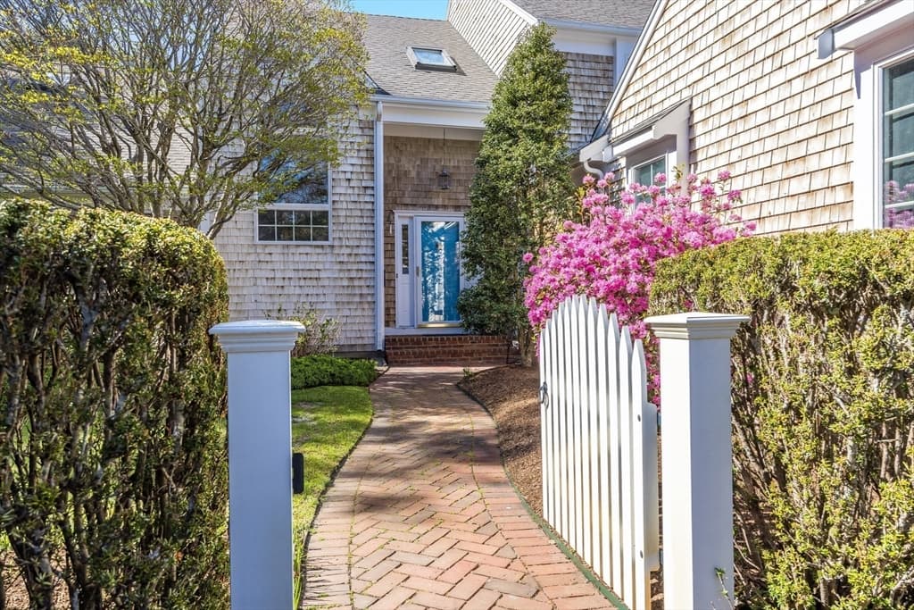 106 Stage Neck Rd