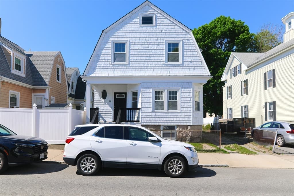 63 Sycamore St photo 2