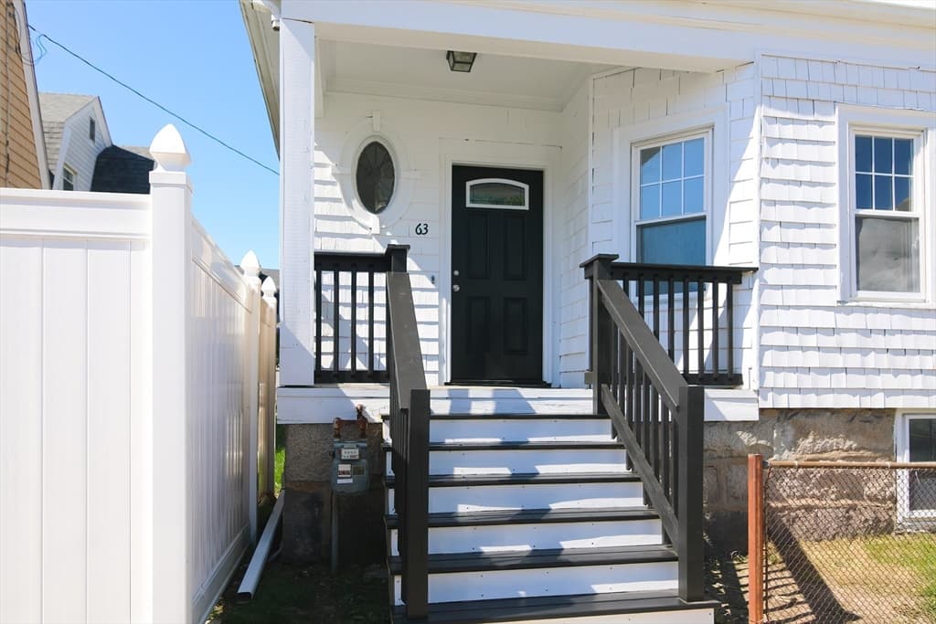 63 Sycamore St photo 5