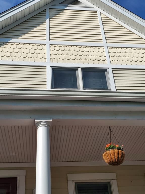 99 Franklin photo 3