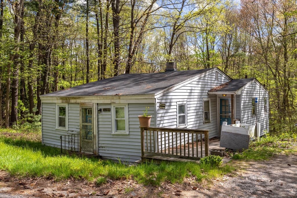 502 Brockelman Rd photo 3