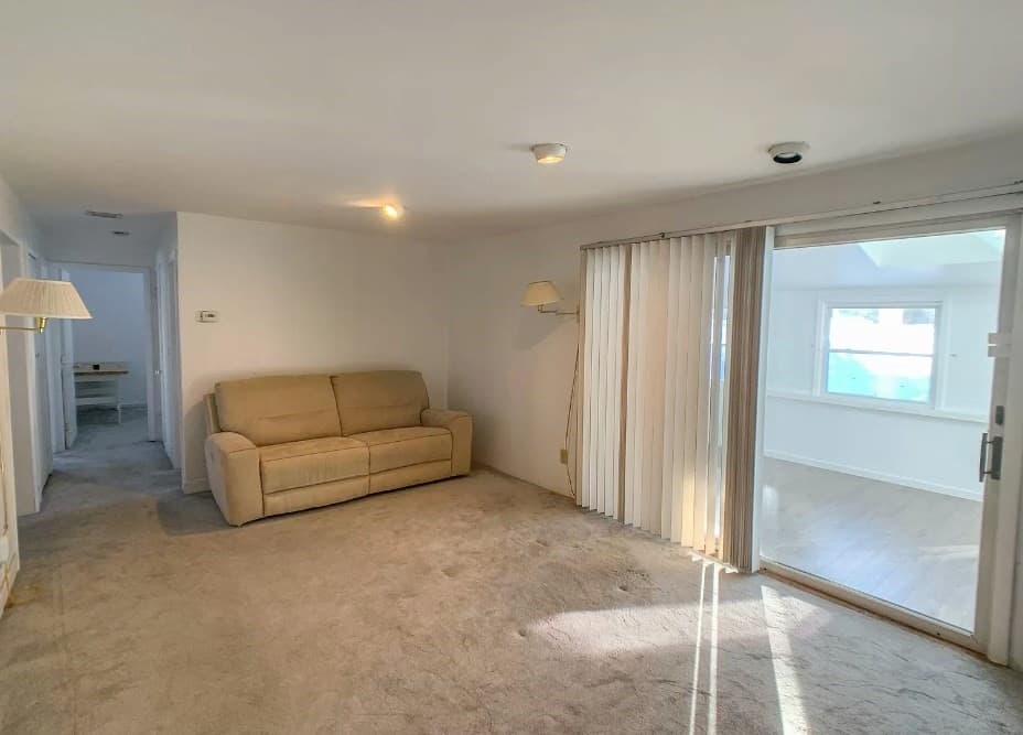 462 Lowell St photo 2