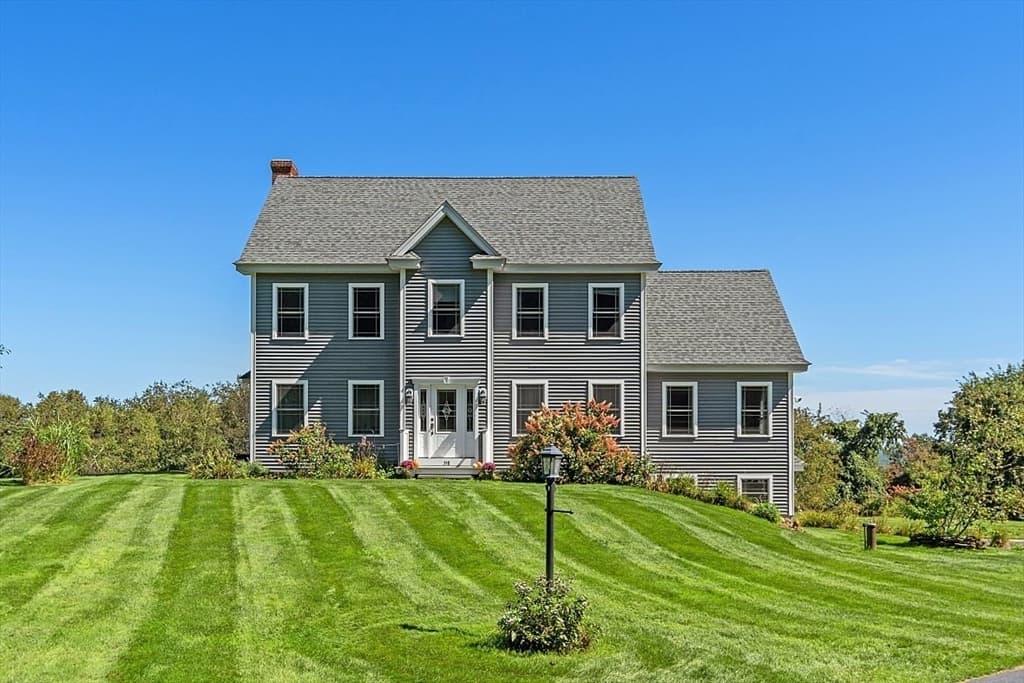 358 Reed Road photo 2