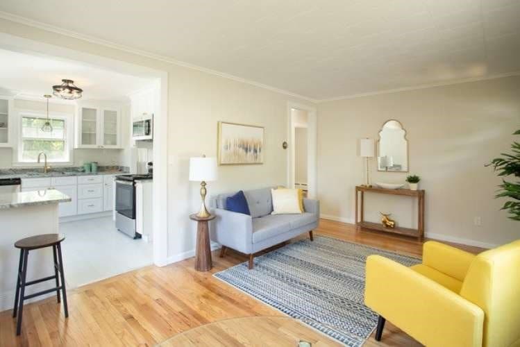 175 Maple Street photo 3