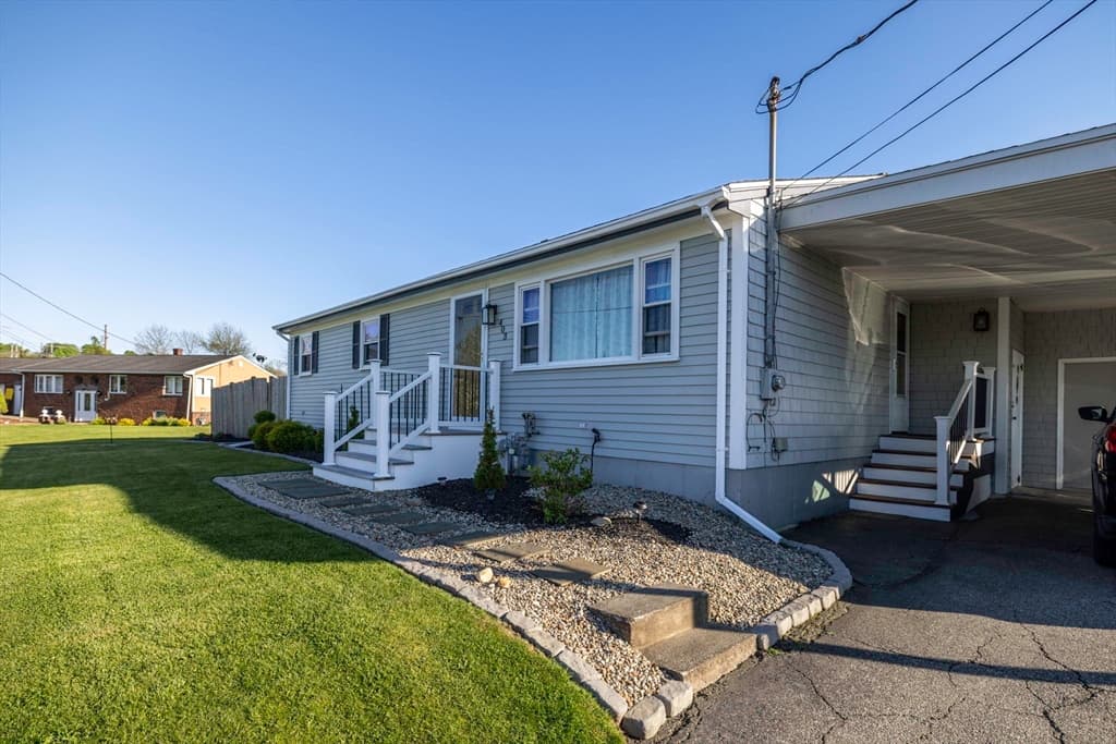 403 Kenneth Ave photo 4