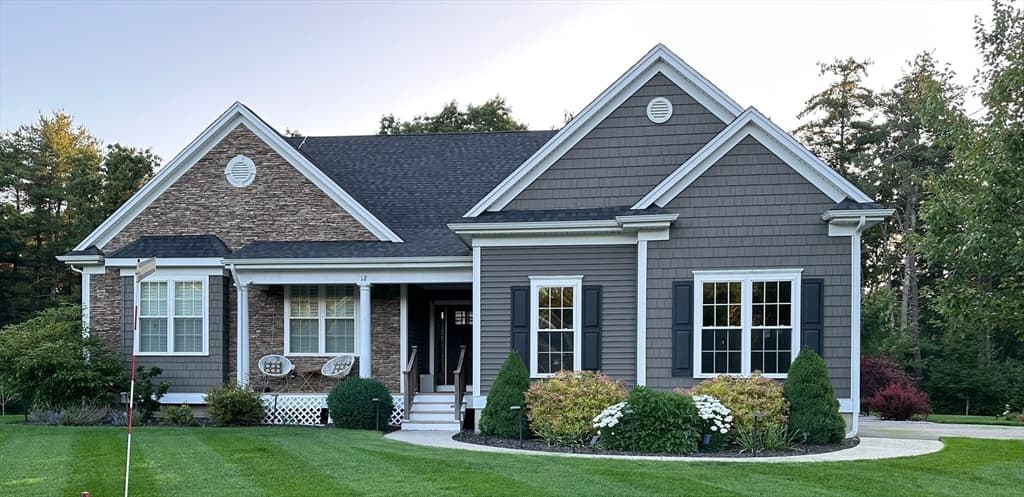 12 Stone Forest Ln