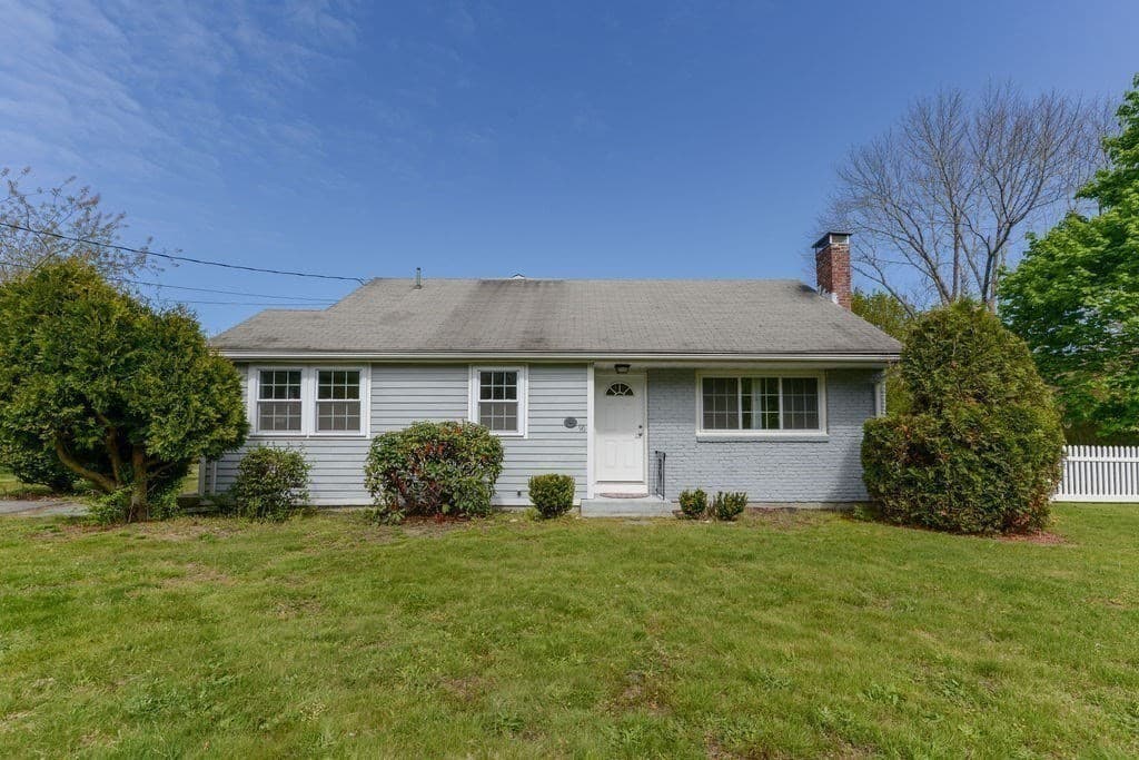 96 Country Way photo 2