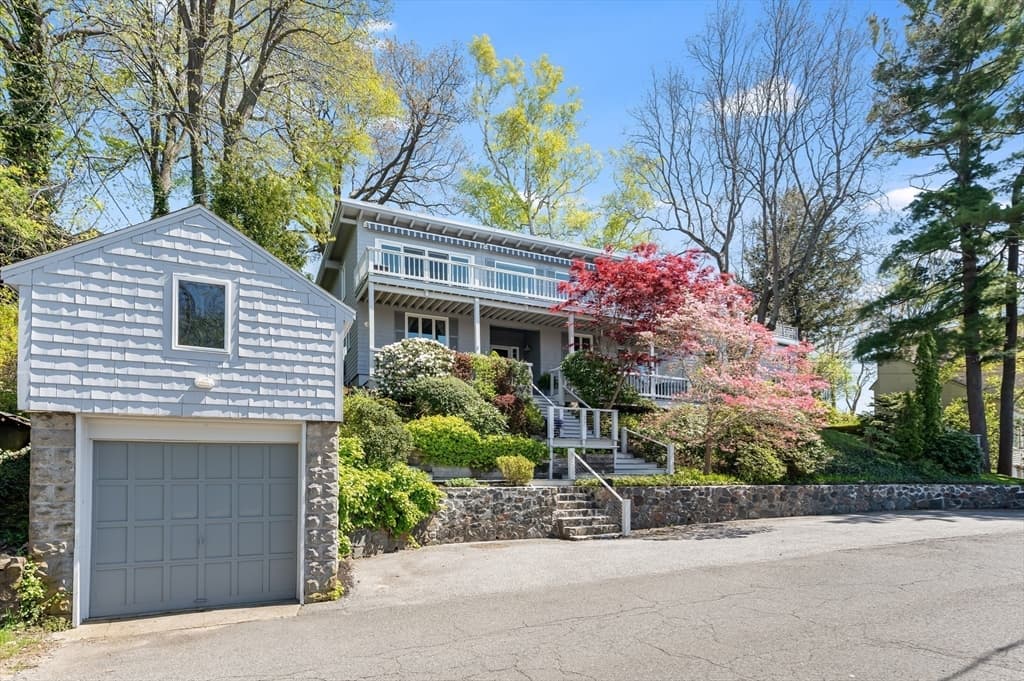 72 Naugus Avenue photo 5