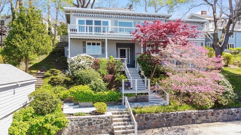 72 Naugus Avenue photo 4