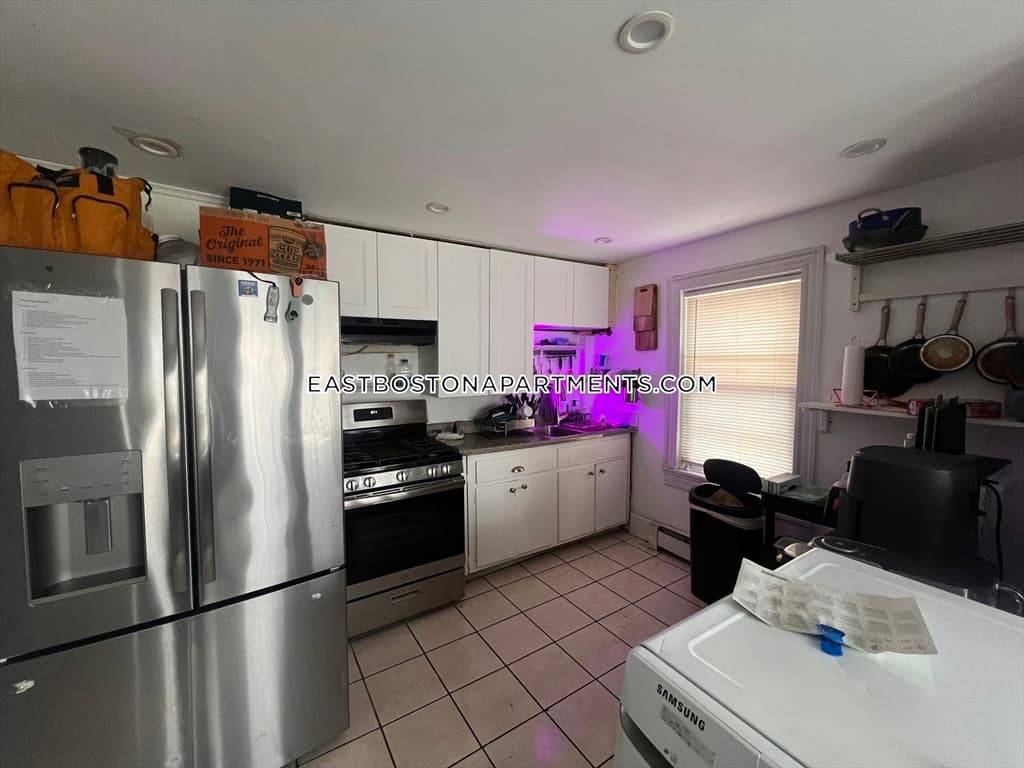 319 Bennington #2