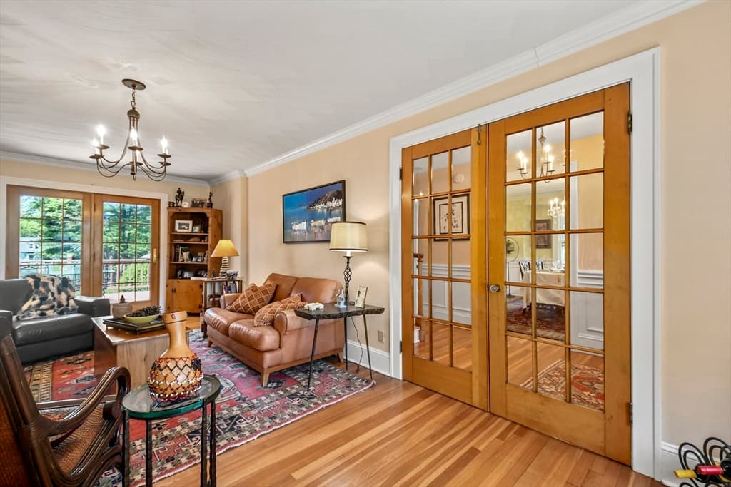 43 Rogers Ave photo 4