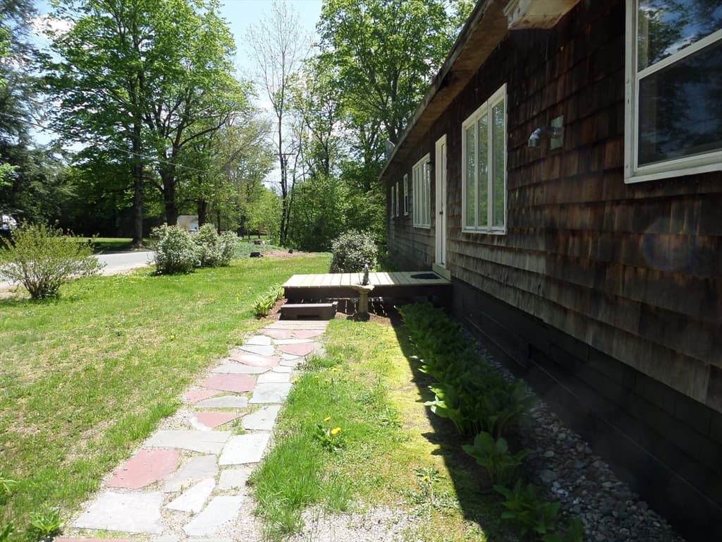 561 Dingle Rd photo 3