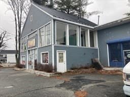 1687 Middlesex St. photo 4