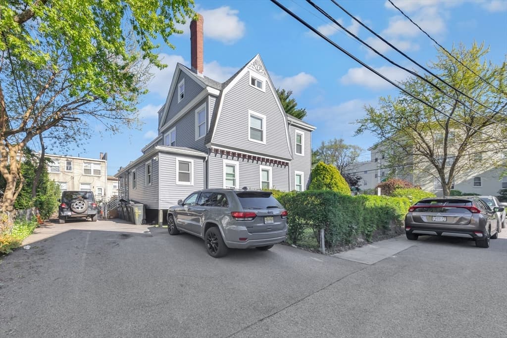 52 Ashford St photo 4