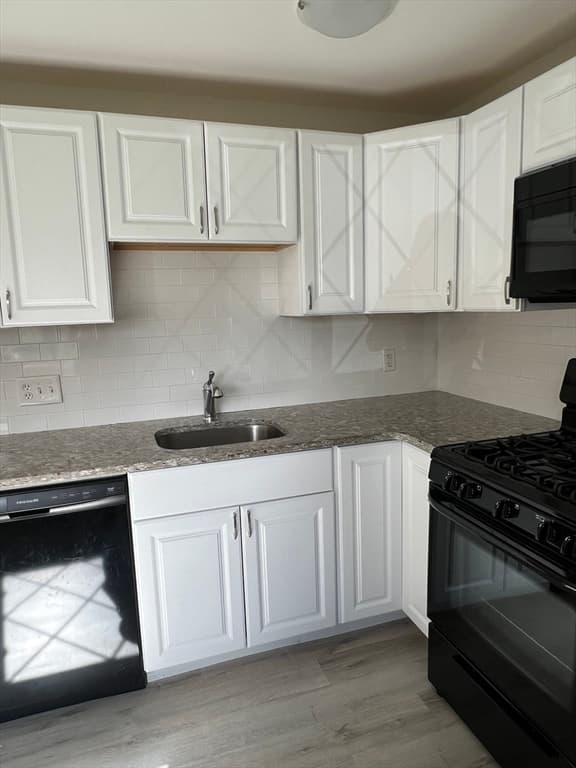 68 Fernview Ave #1 photo 2