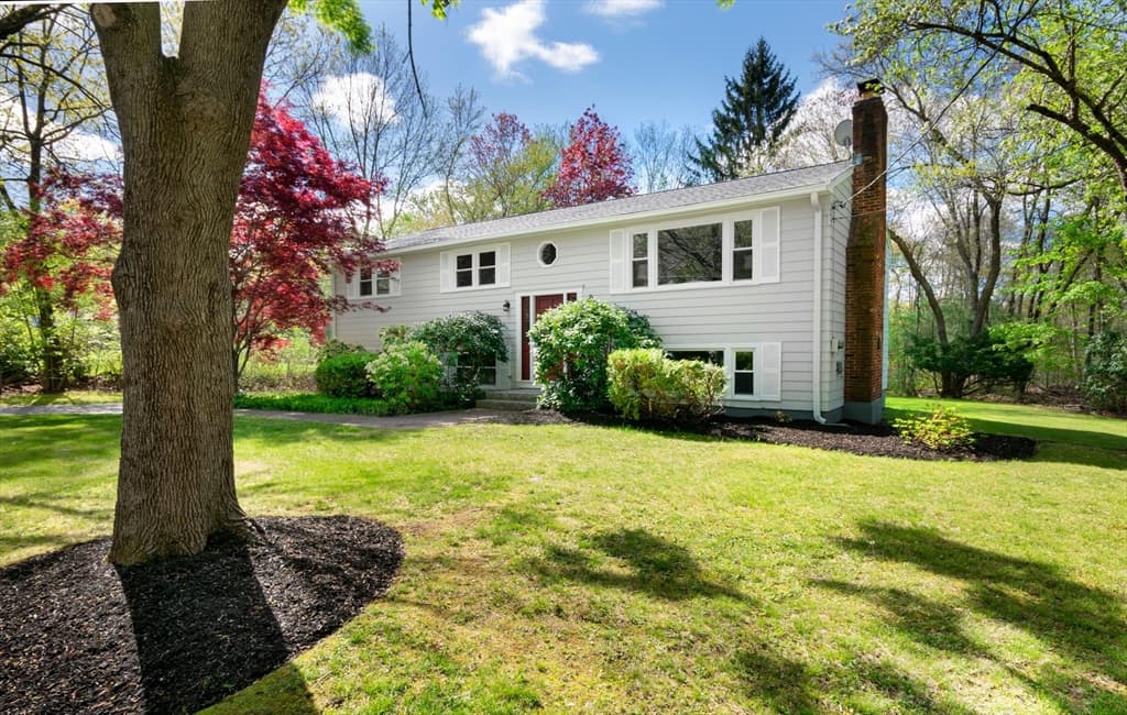 44 Clover Hill Dr