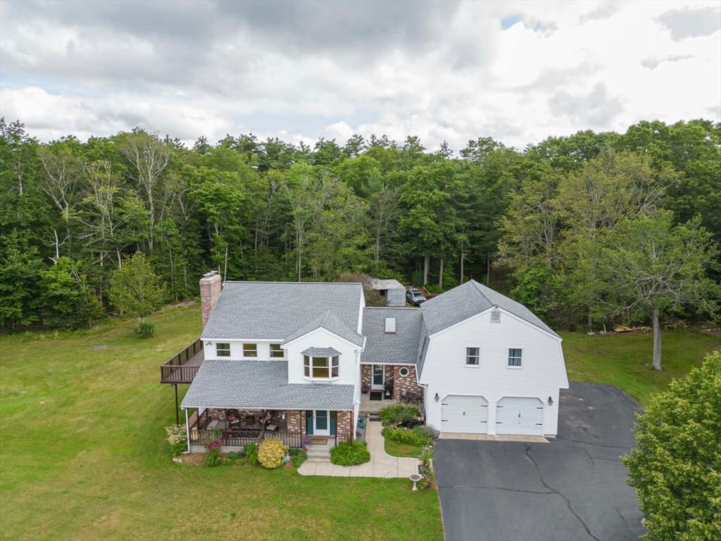 16 Hemlock Shore Road photo 2