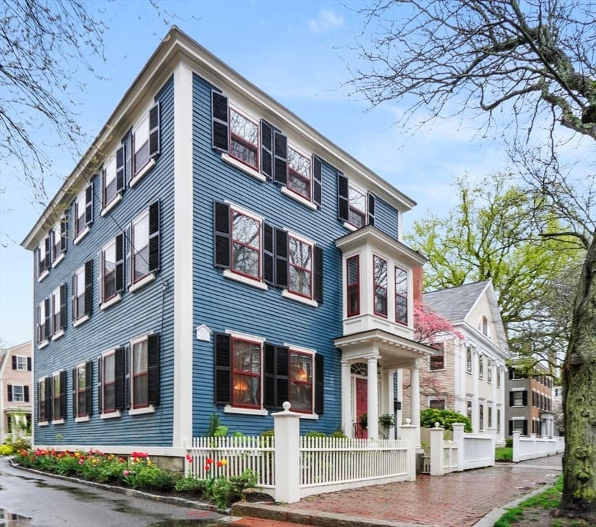 18 Chestnut St