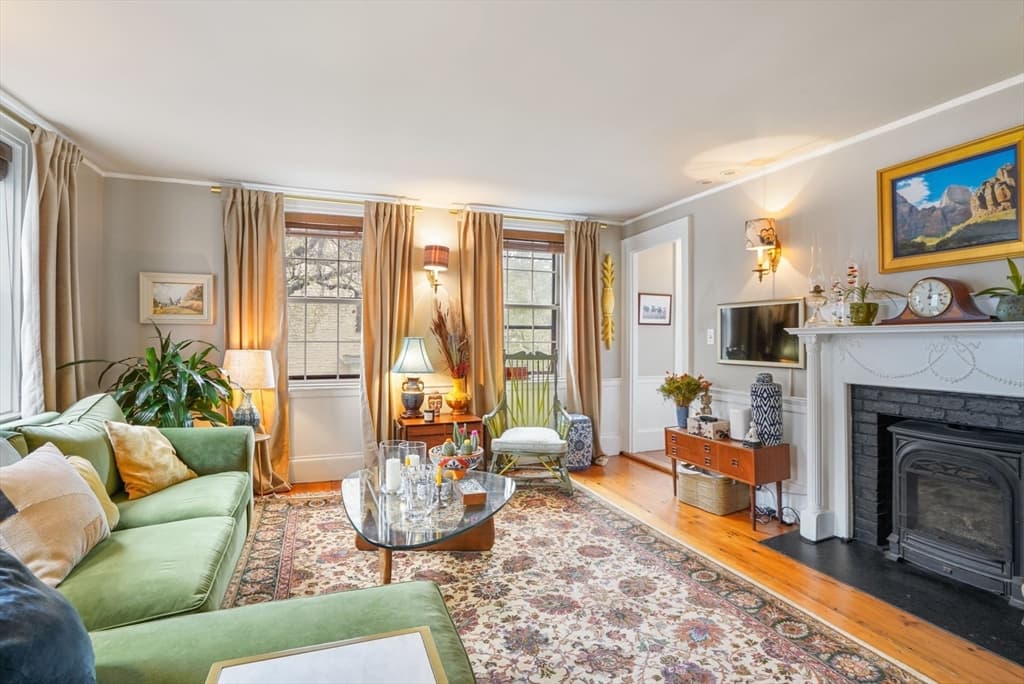 18 Chestnut St photo 5
