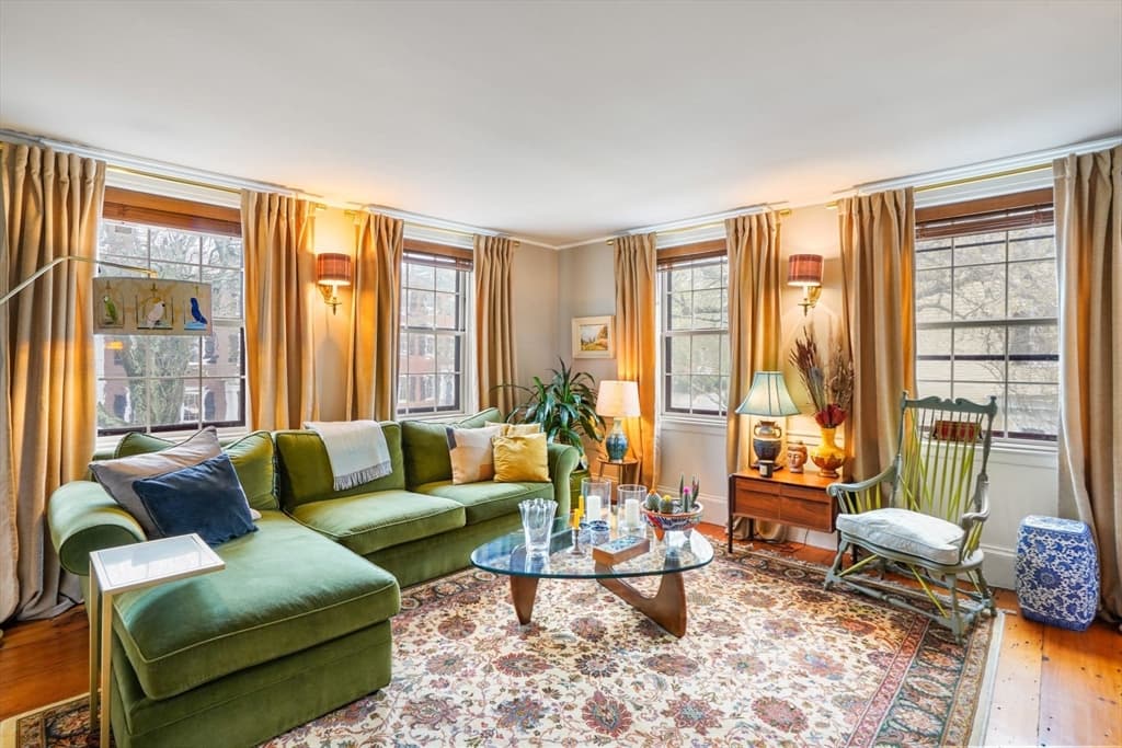 18 Chestnut St photo 4