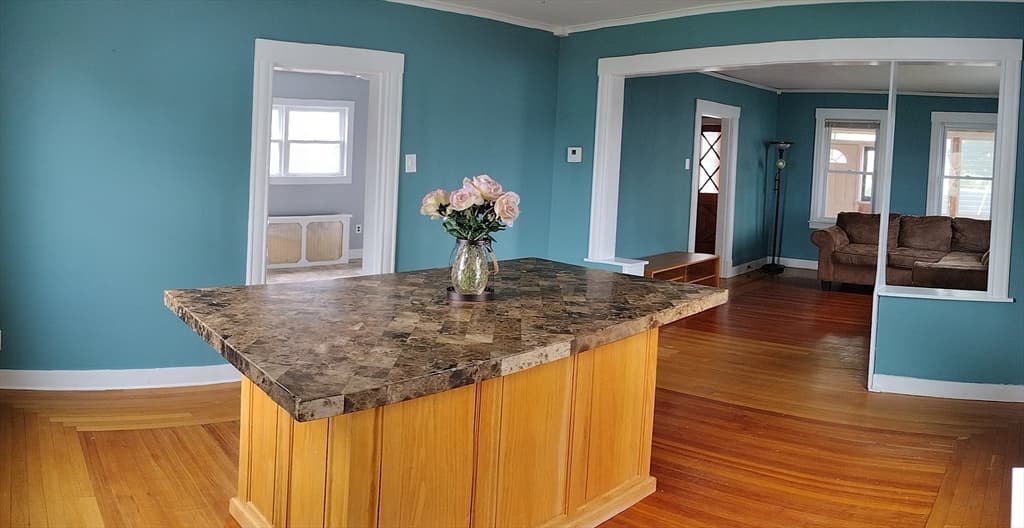 47 Davenport St photo 5