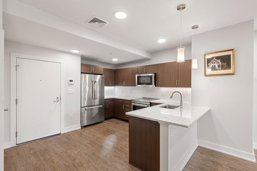 20 Penniman Rd #103 photo 3