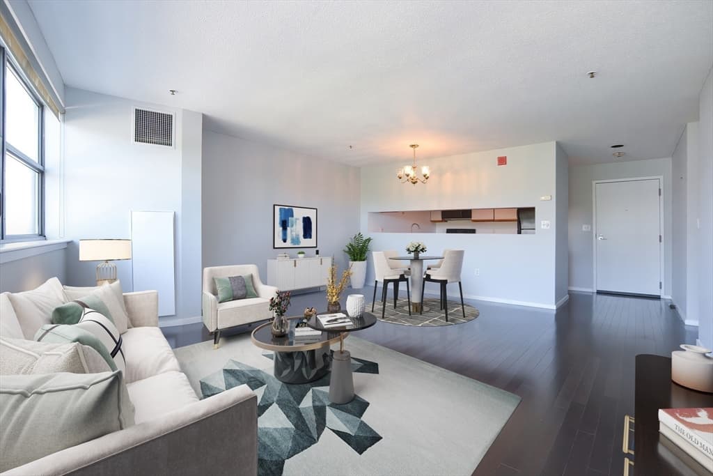 1 Adams St #206
