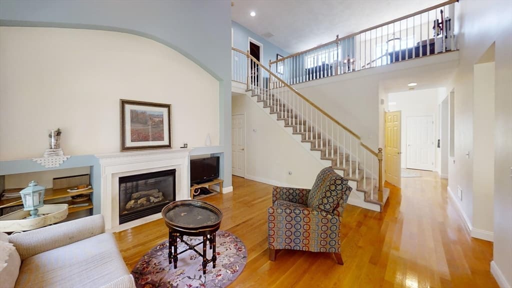 9 Emerald Court #9 photo 3