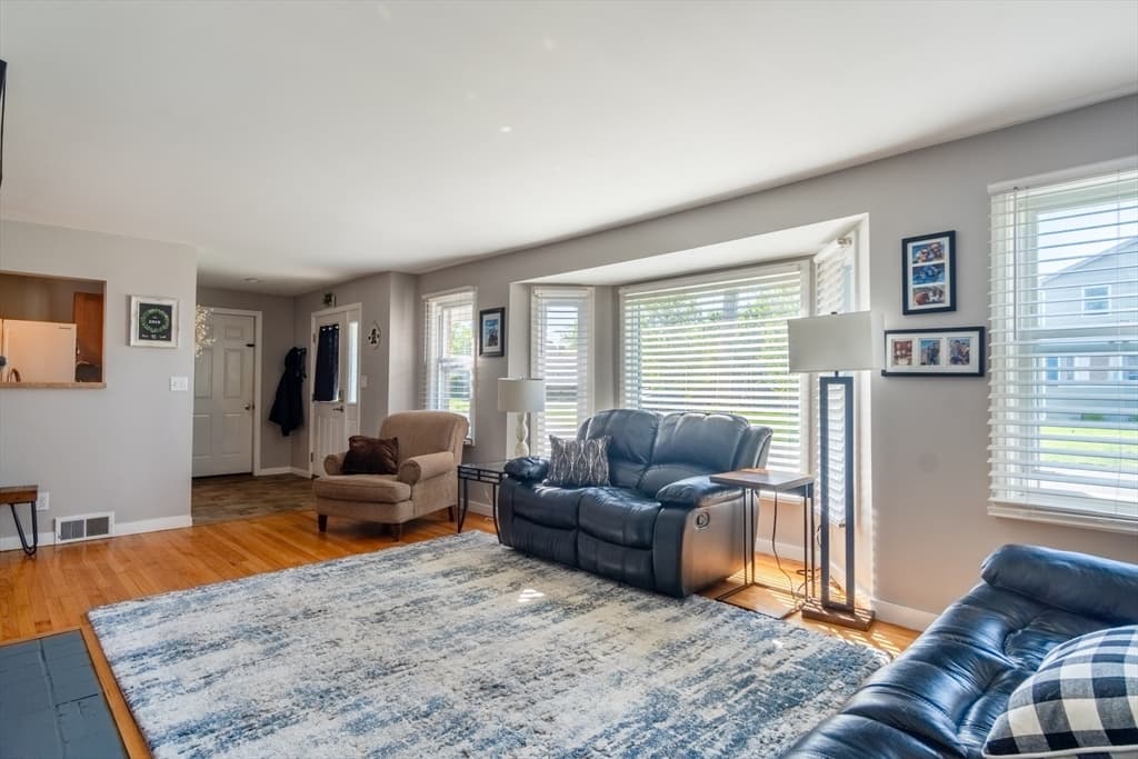 34 Frontenac Street photo 5