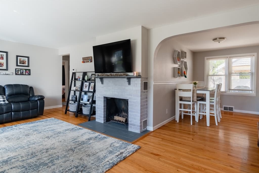 34 Frontenac Street photo 4