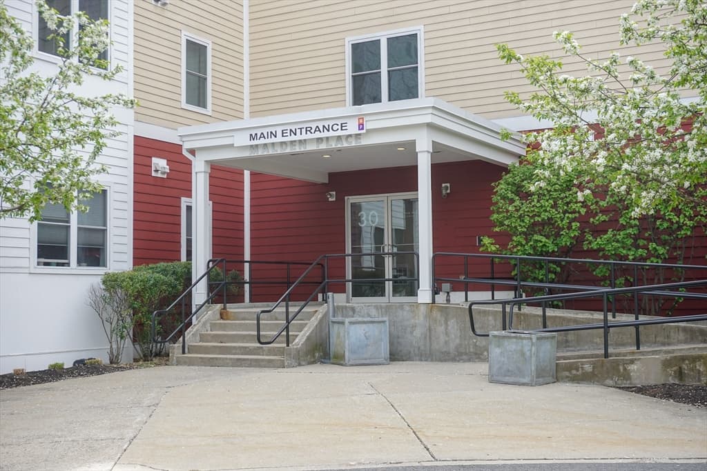 30 Franklin St #429