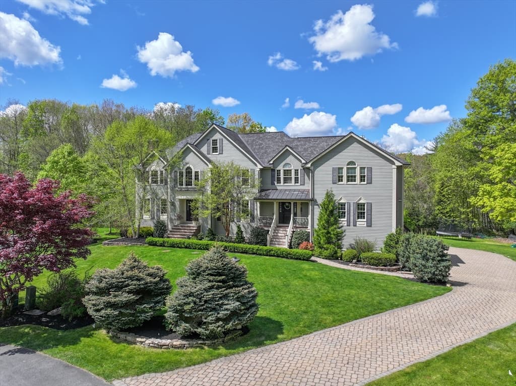 11 Ashford Ln