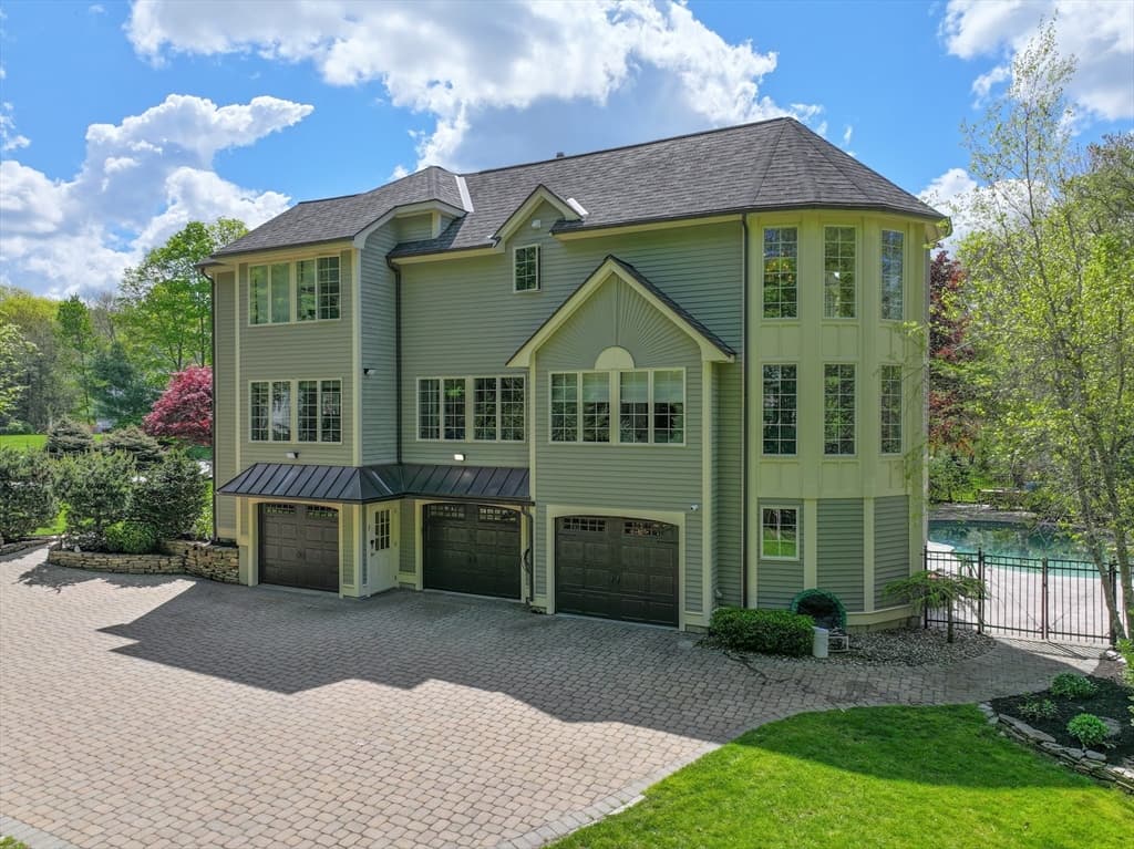 11 Ashford Ln photo 5