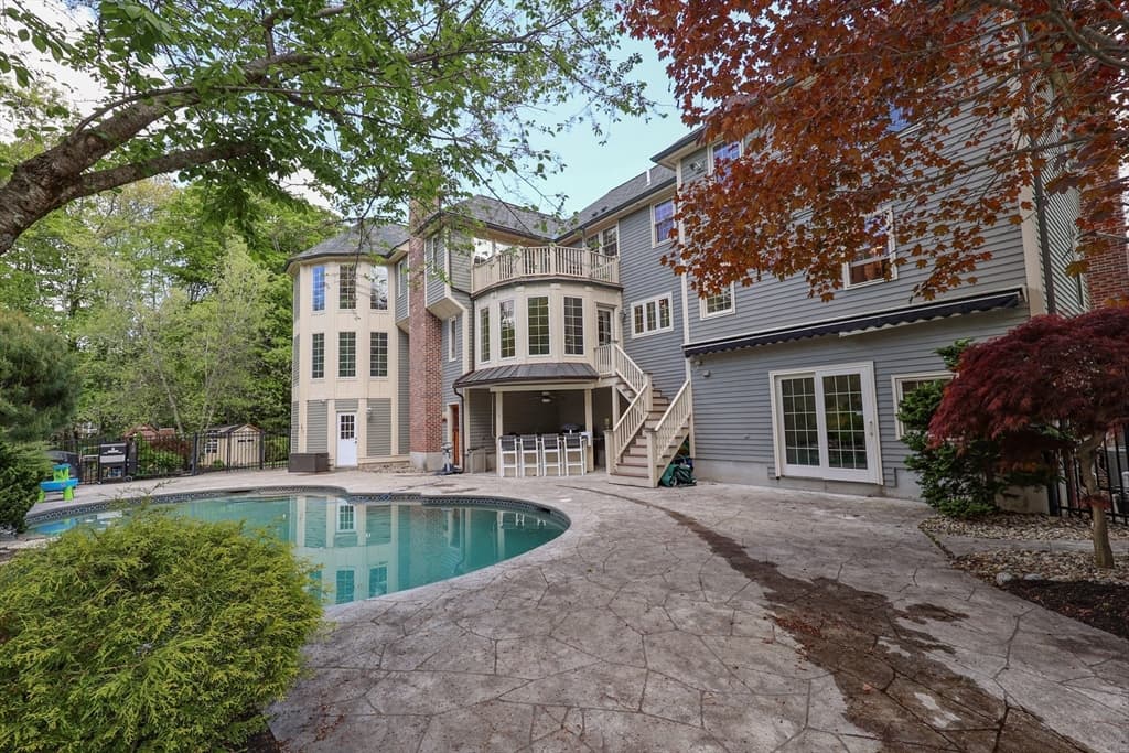 11 Ashford Ln photo 4