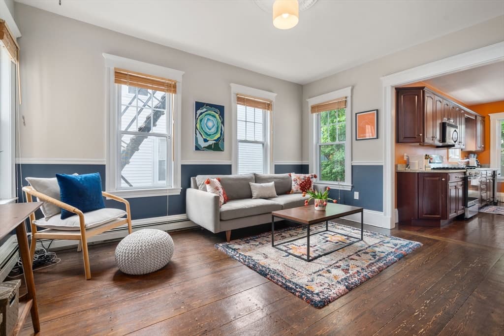 55 Mozart St #2 photo 3