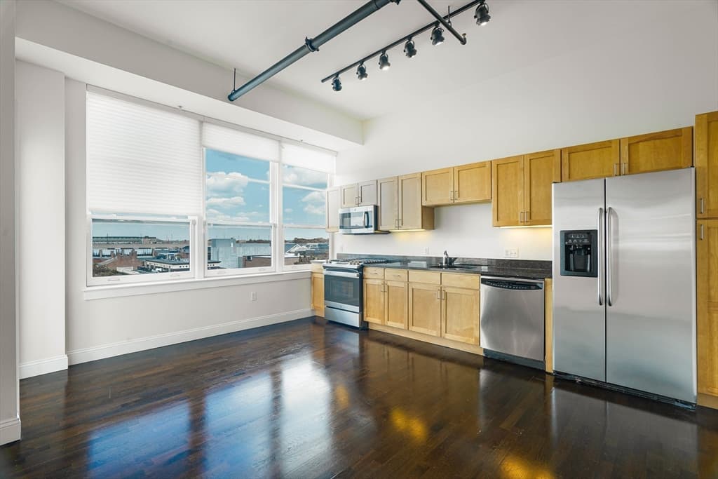 51 Lafayette St #610