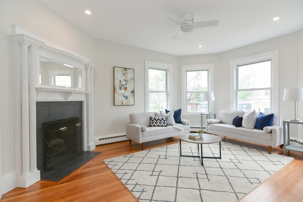 28 Inman St #6 photo 3