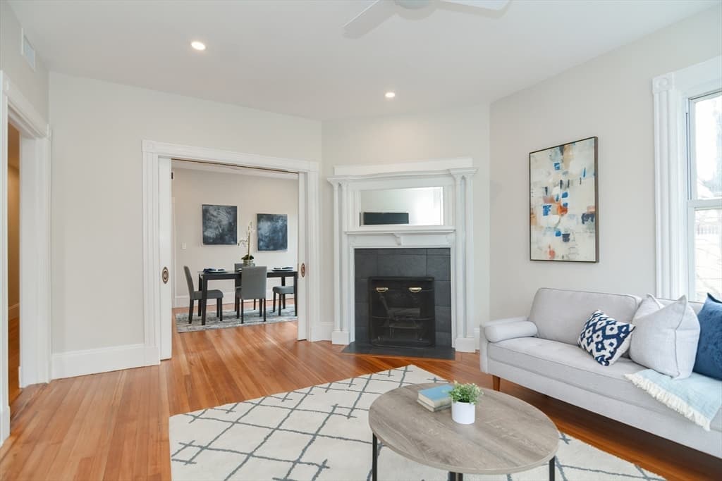 28 Inman St #6 photo 5