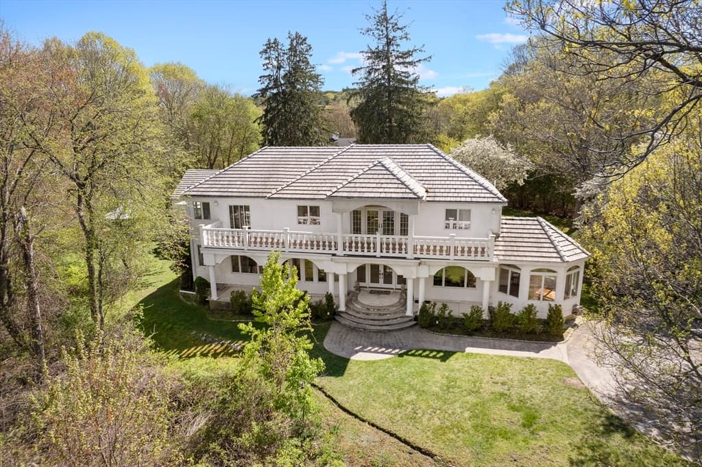 171 Lexington Rd N